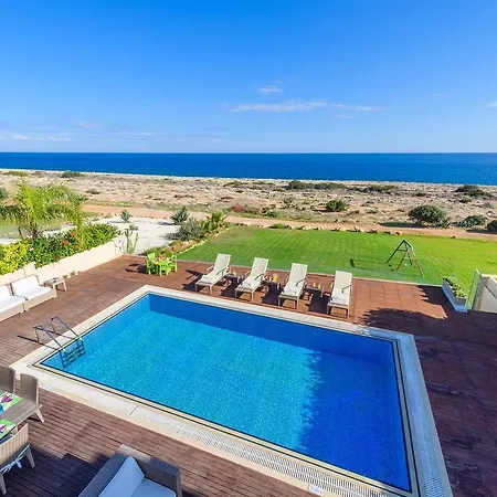Villa Leonies By The Sea Protaras