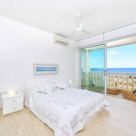 Villa Leonies By The Sea